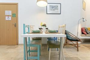 -MalagaSunApts-Central and Cozy