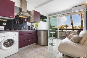 What Else - Port Nature - Vue Port - Parking - Village Naturiste