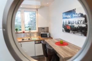 Art City-Studios Kassel 6 und 9 mit 2 Schlafzimmern, groß, modern, citynah, kostenfreie Parkplätze, Süd-Balkons, ruhig, Herkulesblick, voll ausgestattet