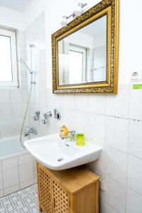 Art City-Studios Kassel 6 und 9 mit 2 Schlafzimmern, groß, modern, citynah, kostenfreie Parkplätze, Süd-Balkons, ruhig, Herkulesblick, voll ausgestattet