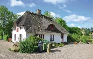 Two-Bedroom Holiday Home In Krusa - Padborg
