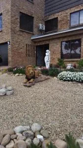 S & V Accommodation - Parow