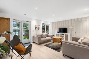 Coppercroft Cottage - Stunning Coastal Home, Walk to Beach, Sleeps 4