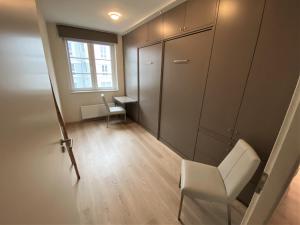 Edward Hopper Suite, Duinhof 3-9-7, spacious apartment near the beach with sunny balcony