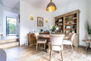 90-Cosy House With Roof Terrace in Calahonda, Mijas!