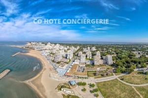 Appartements CORAIL STUDIO - 2MIN PLAGE CENTRE VILLE - CLIM - WIFI - PARKING PRIVE - IDEAL FAMILLE - La Grande Motte : photos des chambres