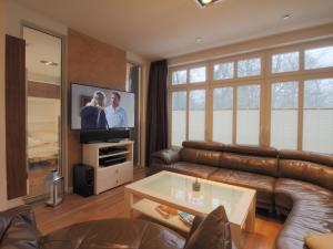 Exclusive FEWO in Warnemünde, 150m to the beach, 2 bathrooms, 2 bedrooms, sauna, WiFi and much more.