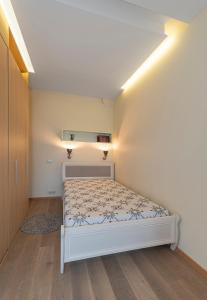 Deluxe river view apartment by Polo Apartment