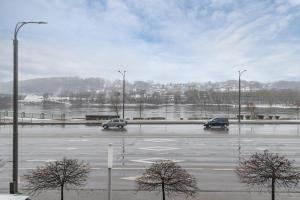 Deluxe river view apartment by Polo Apartment