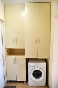 White Sea View Apartment Velipoje