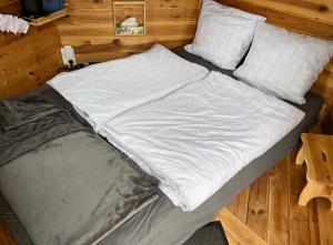 Lodges KOTAs Accueil Velo - Chez Flo & Marc : Chalet