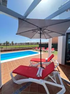 Villa Eva - New to the market, fully refurbished licensed villa - private pool - La Guirra