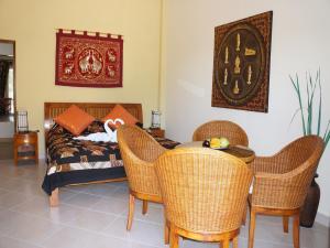 VIP Chain Resort Pool Villa