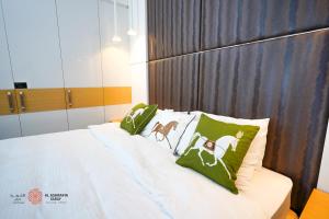 Modern Spacious 2BR Canal View -Business Bay