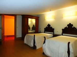 Two Connecting Rooms room in Quinta do Rocha
