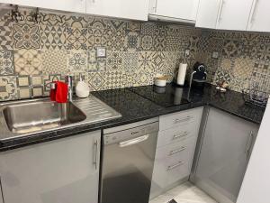 Light Wave Nazare Center 50m Beach