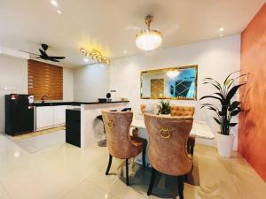 Alaghapoo Service Apartment Near Drawbridge