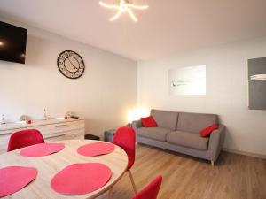 T2 Rénové avec Balcon et Parking au Mont-Dore - FR-1-608-244