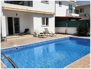 White Rose Villa