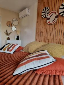 Maisons de vacances Lodge Cosy tout confort Lodge des Oliviers : photos des chambres