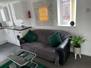 1 Bed @ Factory Quater - Chard St