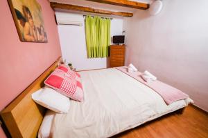 Rustic Poble Sec Apartment