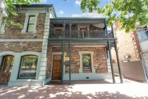 Swainson on O'Connell - Bowden