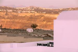 Alafropetra Luxury Suites