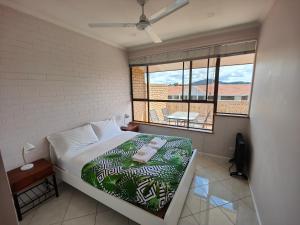 Tuggeranong Short Stay #08 - Sleeps 6