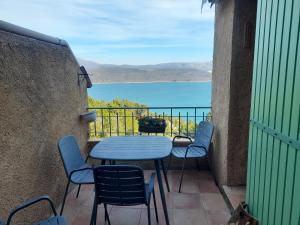 Appartement cosy à Sainte-Croix-du-Verdon 44 m² vue lac