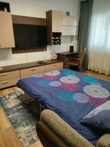 Adrian Home Mega