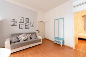 MAZZINI 12 Very central apartment with private garage, air conditioning, WiFi, just 50 meters from the beach