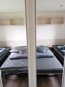 Campings MHVACANCES LOUENT PLUSIEURS MOBILHOMES DANS CAMPING 4 ETOILES PROCHE CHATEAUX et ZOO BEAUVAL : photos des chambres