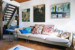 Warsaw Hideaway by Rentujemy Cozy 120m2 House with Fireplace