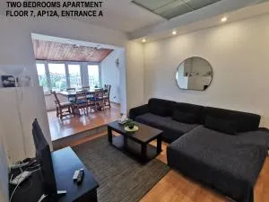 Black and White Apartments - Bukarest