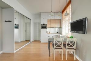 Skandynawski - 4 osobowy apartament przy Monte Cassino by Grand Apartments