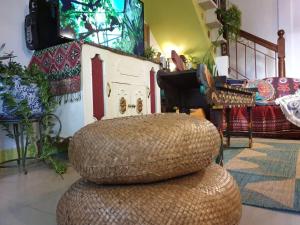 PROMO: Shabby Chic Countryhome with Huge Garden, Jacuzzi Pool, Mini Billiards, Video Karaoke