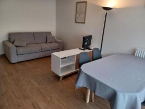 Appartements T2 grande terrasse Wi-Fi parking gratuit : Appartement 1 Chambre