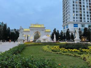 Vinhomes Royal City Luxury Apartment 2 Br