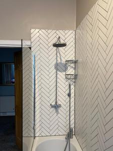 Sauchiehall Street West End Apartment