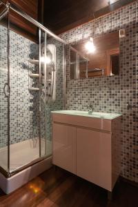 Unique Wooden Cottage