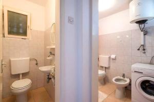 Nora, a big terrace by the sea