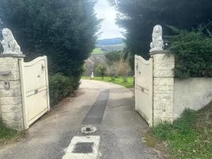 Joli appartement au calme avec place de parking privé - 圣沙蒙