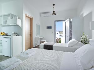 Garifalakis Comfort Rooms Milos Greece