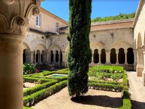 Appartements Bastidon*** 2 Chambres avec Piscine Gordes - Au coeur du Luberon : photos des chambres