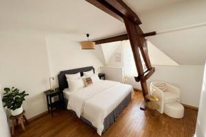 Maisons de vacances Le Gite de la Poterne, maison en bordure du Serein : photos des chambres