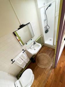 Maisons de vacances Le Gite de la Poterne, maison en bordure du Serein : photos des chambres