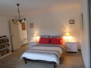 Appartements Montagne Noire Apartment Saissac : photos des chambres