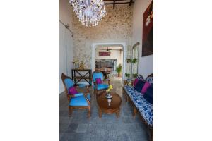 Casa Colonial Remodelada En El Barrio De Santa Ana