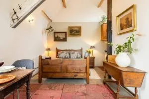 The Stables - Kamperveen